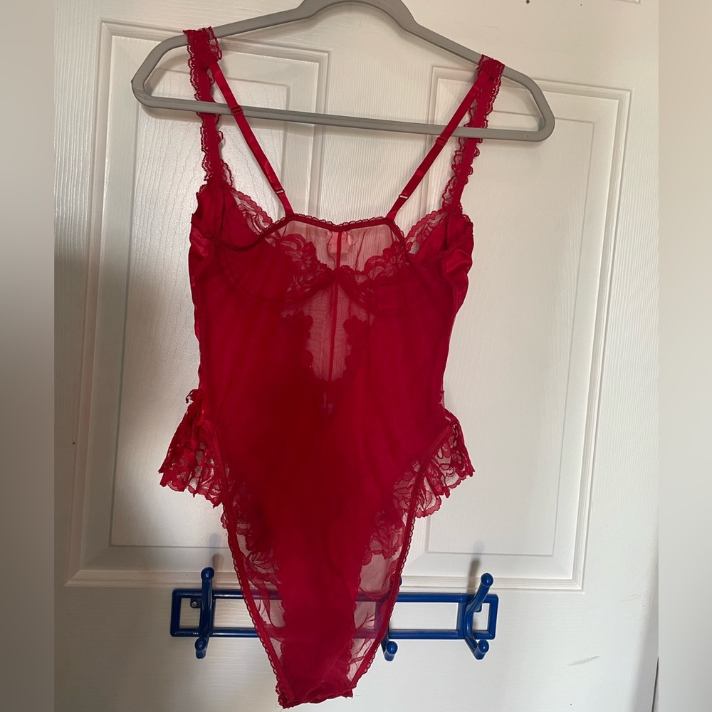 fredericks of hollywood red beaded lingerie - Picture 6 of 7